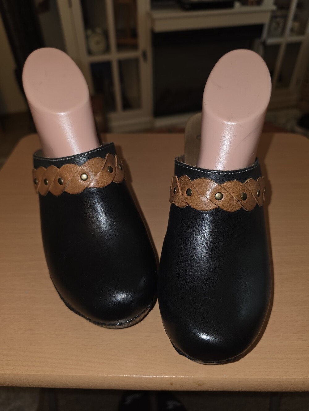 DANSKO Gorgeous Black Leather Clogs/Heels w/Tan Braid Trim Size 9.5-10/40 NICE!!